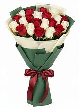 Букет Микс из красных и белых роз в Еланском