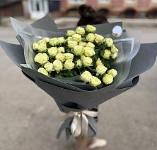 Букет Белые кустовые розы Солинеро в Еланском