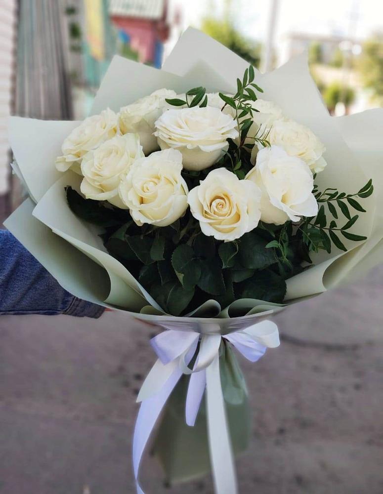 Букет Белые розы Проуд в Еланском