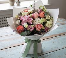 Букет цветов из:  Розы, Лизиантусы и Гвоздики в Еланском