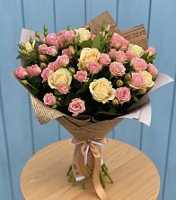 Букет цветов из:  Розы в Еланском