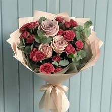 Букет цветов из:  Гвоздики и Розы в Еланском