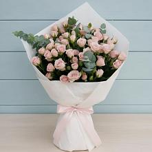 Букет цветов из:  Розы в Еланском