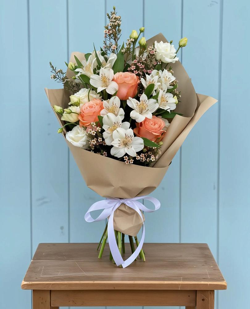 Букет цветов из: Альстромерии, Лизиантусы, Розы и Хризантемы в Еланском